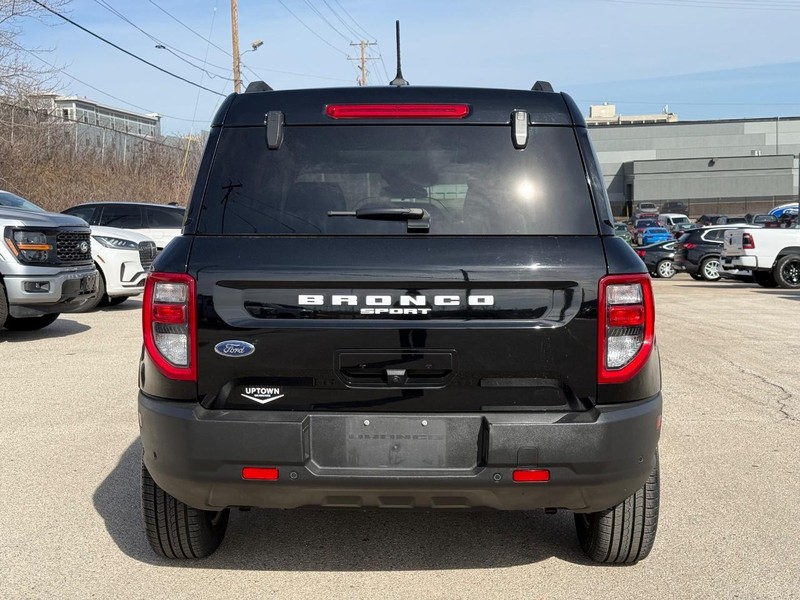 Ford Bronco Sport Vehicle Full-screen Gallery Image 04