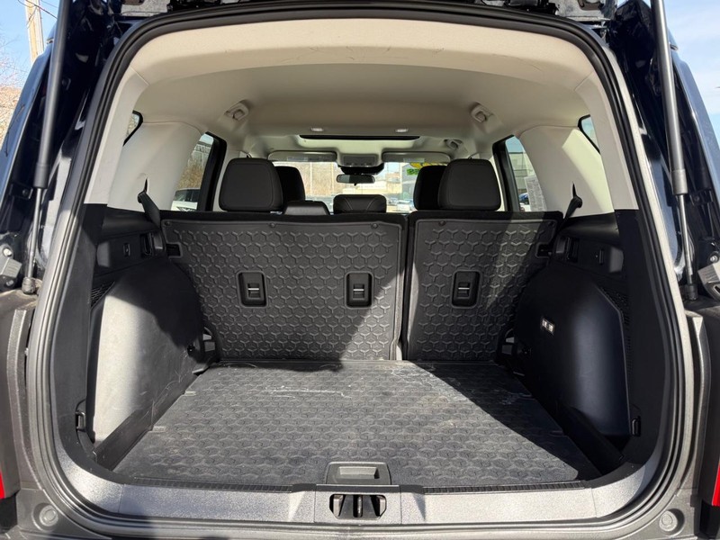 Ford Bronco Sport Vehicle Full-screen Gallery Image 05