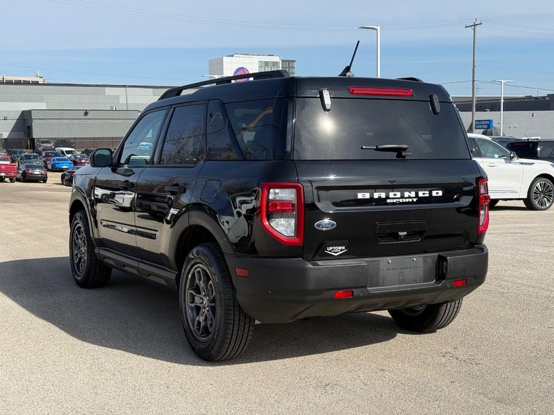 Ford Bronco Sport Vehicle Full-screen Gallery Image 06