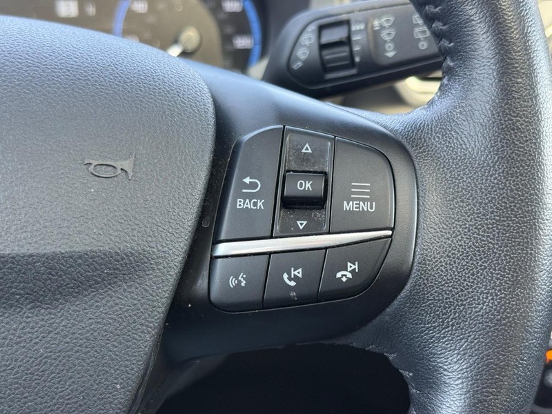 Ford Bronco Sport Vehicle Full-screen Gallery Image 16