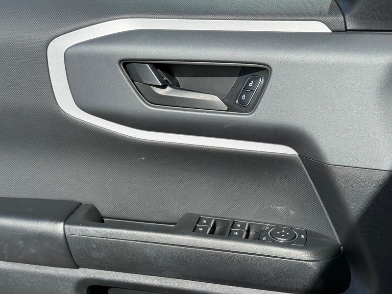 Ford Bronco Sport Vehicle Full-screen Gallery Image 23