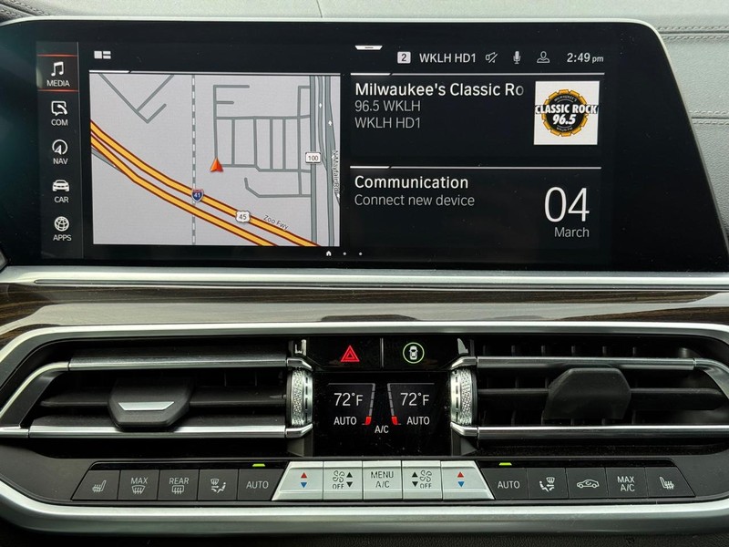 BMW X5 Vehicle Full-screen Gallery Image 20