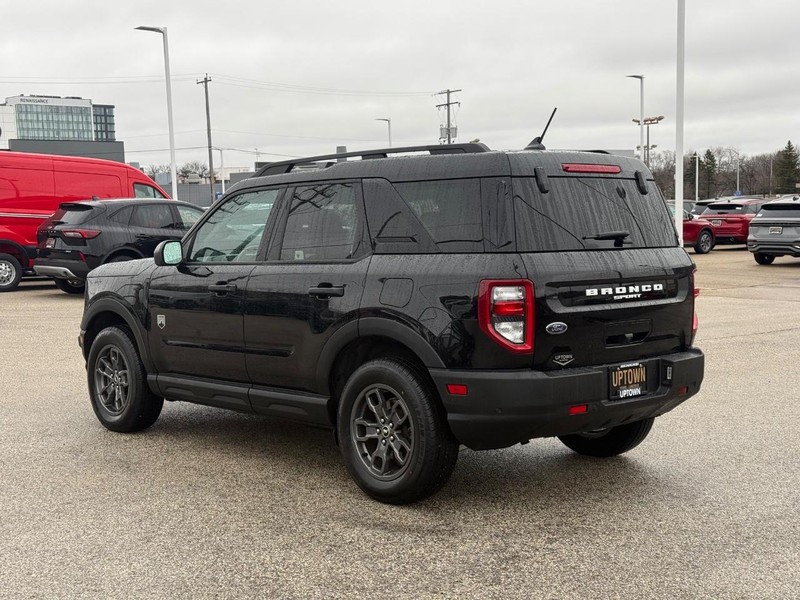 Ford Bronco Sport Vehicle Full-screen Gallery Image 06