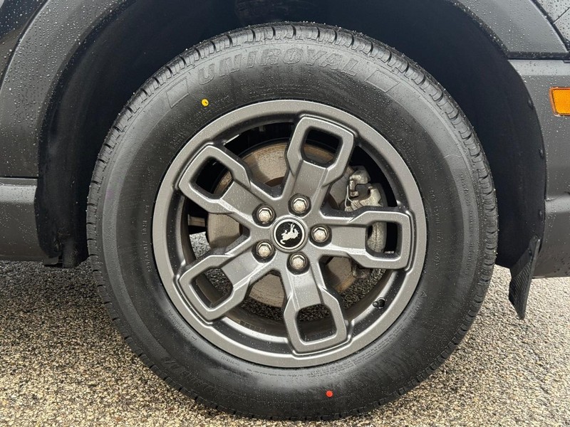 Ford Bronco Sport Vehicle Full-screen Gallery Image 09