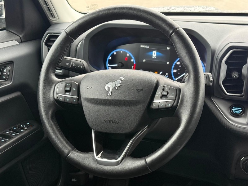 Ford Bronco Sport Vehicle Full-screen Gallery Image 13