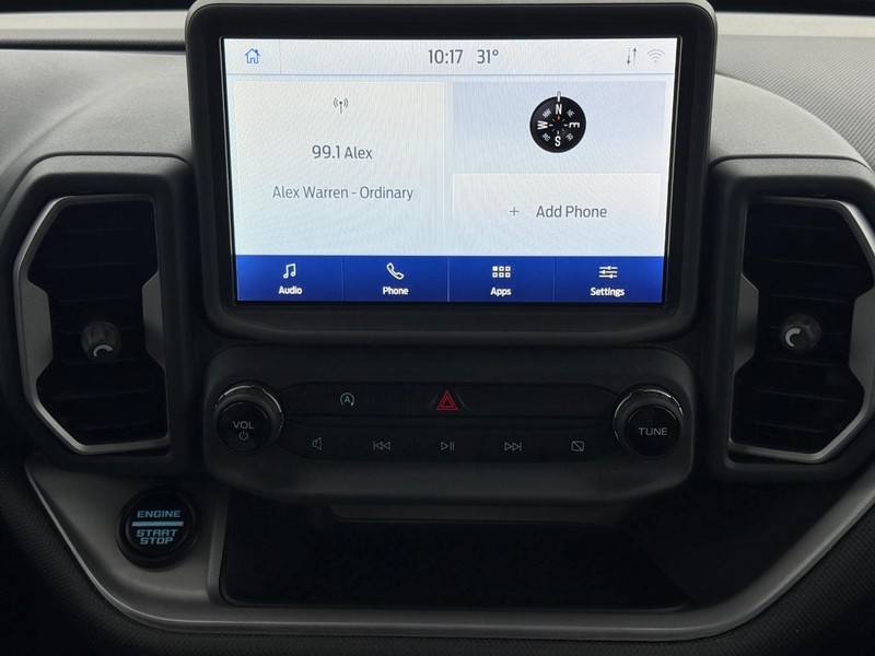 Ford Bronco Sport Vehicle Full-screen Gallery Image 17