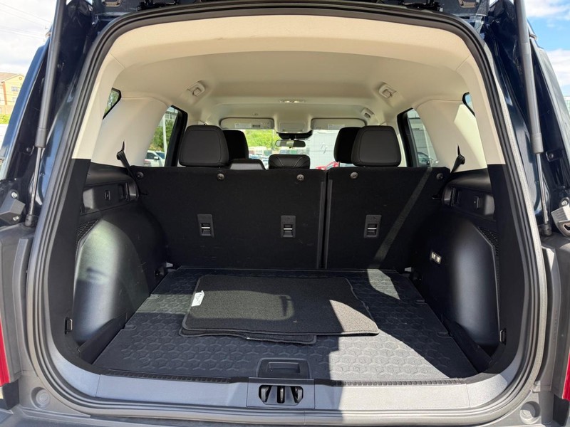 Ford Bronco Sport Vehicle Full-screen Gallery Image 05