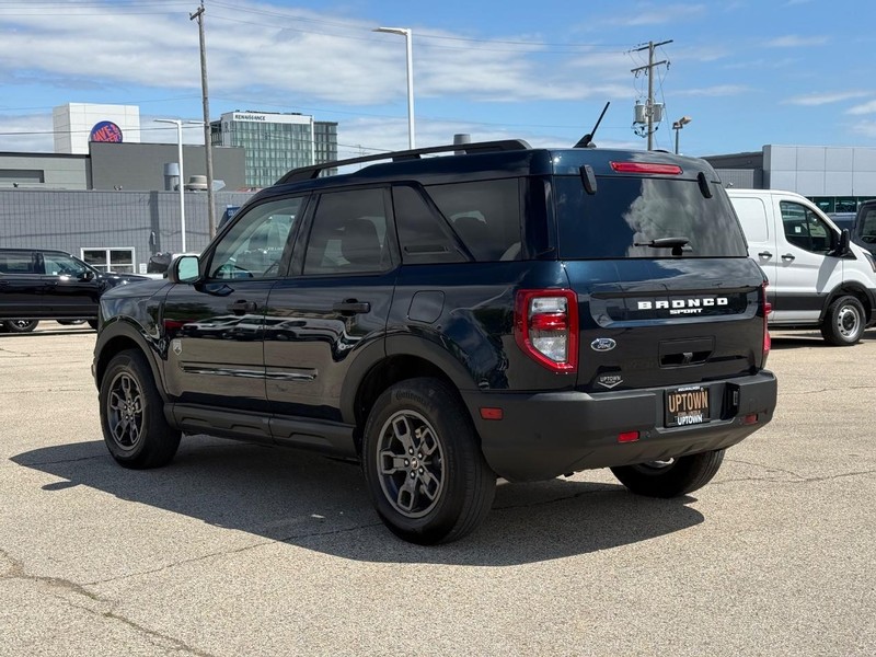 Ford Bronco Sport Vehicle Full-screen Gallery Image 06