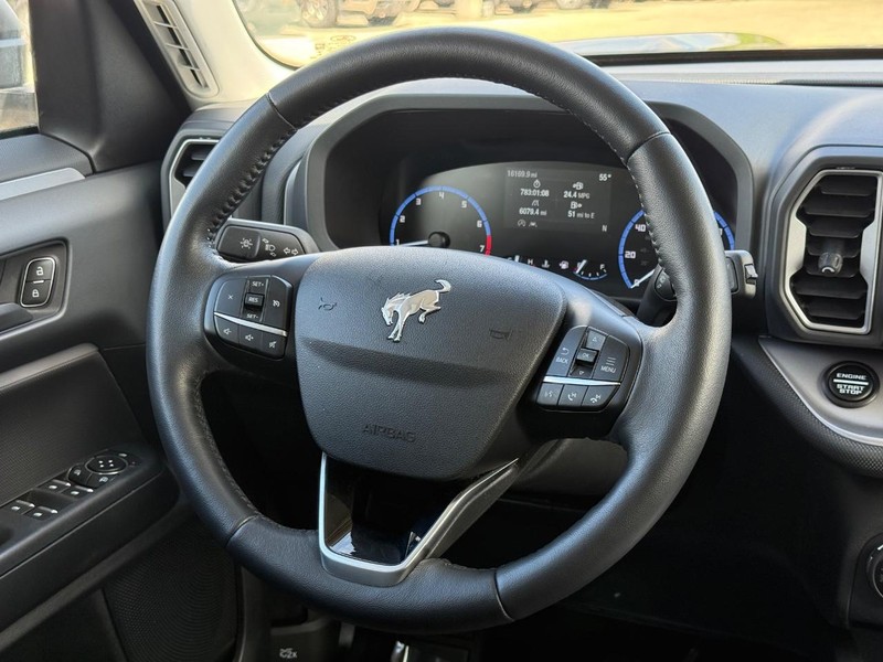 Ford Bronco Sport Vehicle Full-screen Gallery Image 13