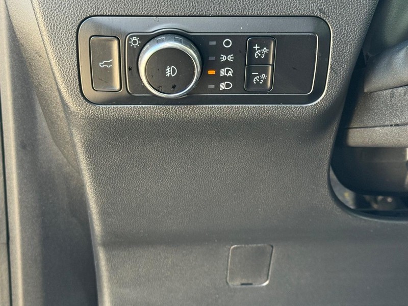 Ford Bronco Sport Vehicle Full-screen Gallery Image 21