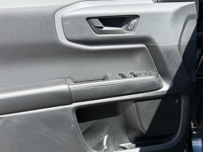 Ford Bronco Sport Vehicle Full-screen Gallery Image 22