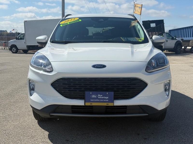 Ford Escape Vehicle Full-screen Gallery Image 08