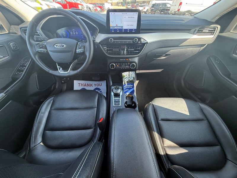 Ford Escape Vehicle Full-screen Gallery Image 12