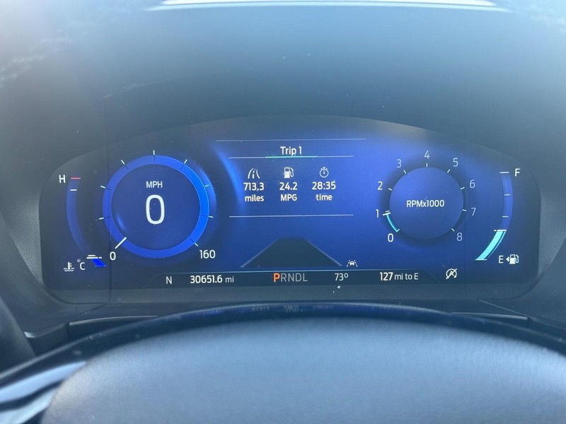 Ford Escape Vehicle Full-screen Gallery Image 19