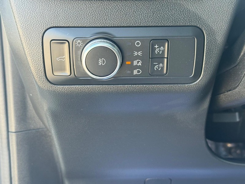 Ford Escape Vehicle Full-screen Gallery Image 20