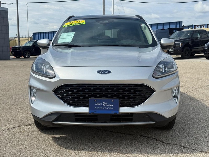 Ford Escape Vehicle Full-screen Gallery Image 08
