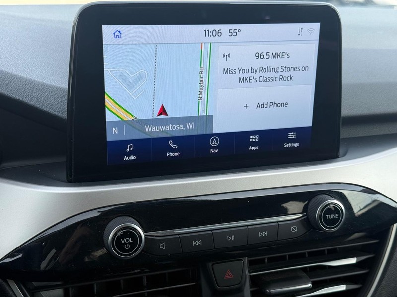 Ford Escape Vehicle Full-screen Gallery Image 16