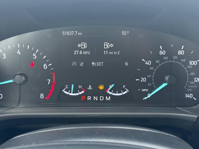 Ford Escape Vehicle Full-screen Gallery Image 21