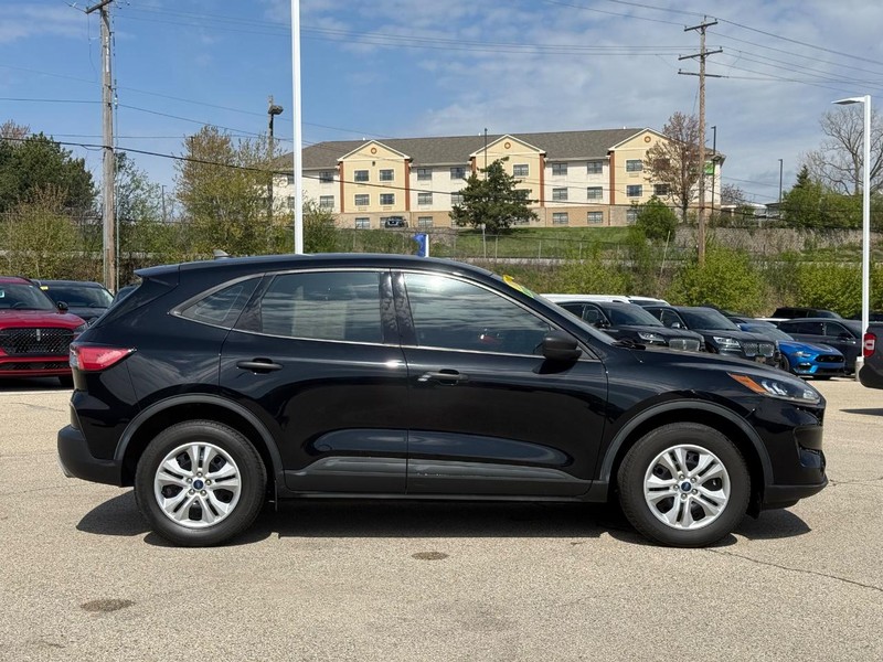Ford Escape Vehicle Full-screen Gallery Image 02