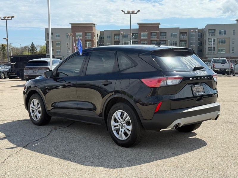 Ford Escape Vehicle Full-screen Gallery Image 06