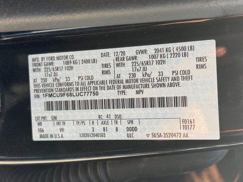 Ford Escape Vehicle Full-screen Gallery Image 25