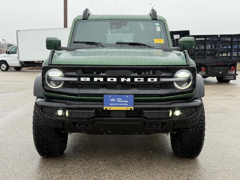 Ford Bronco Vehicle Full-screen Gallery Image 08