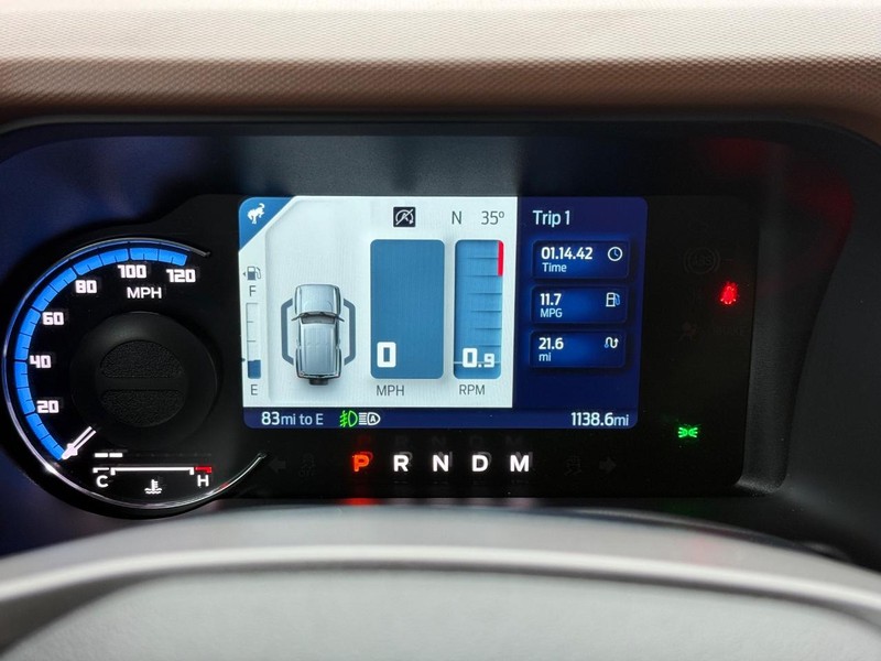 Ford Bronco Vehicle Full-screen Gallery Image 21