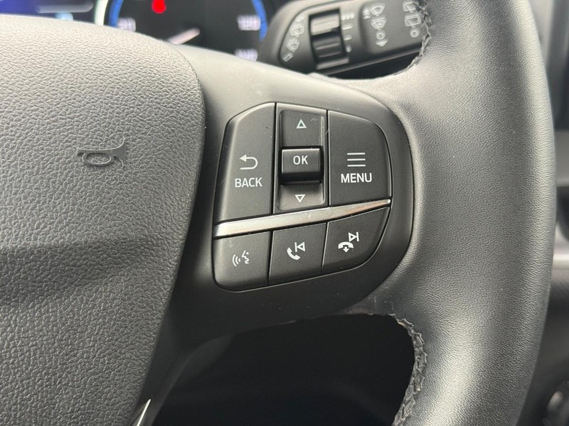 Ford Bronco Sport Vehicle Full-screen Gallery Image 15