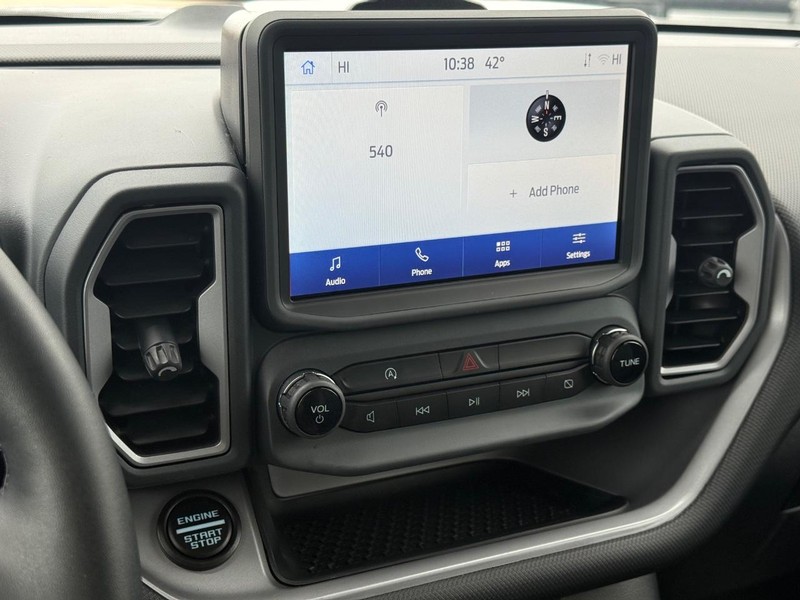 Ford Bronco Sport Vehicle Full-screen Gallery Image 16