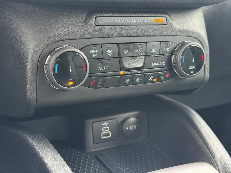 Ford Bronco Sport Vehicle Full-screen Gallery Image 18