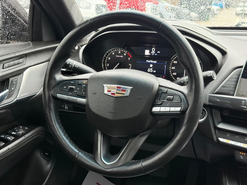 Cadillac CT4 Vehicle Full-screen Gallery Image 14