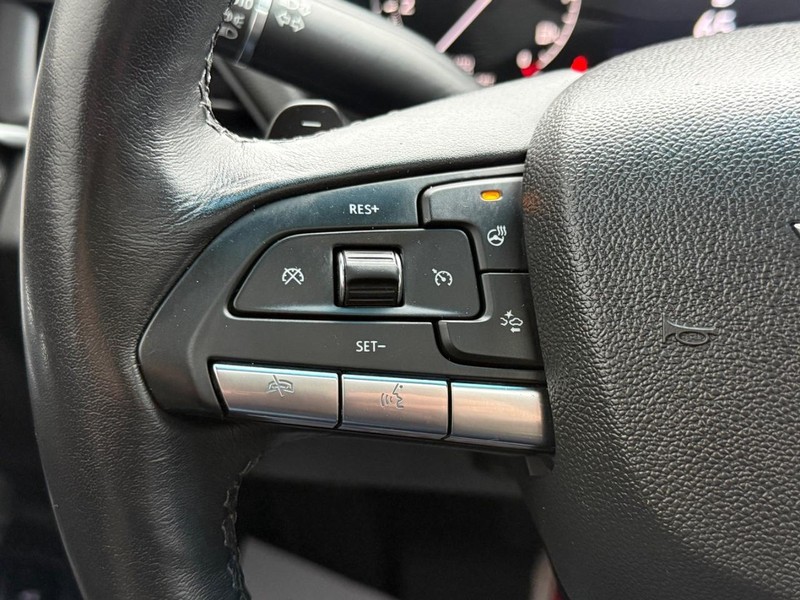 Cadillac CT4 Vehicle Full-screen Gallery Image 15