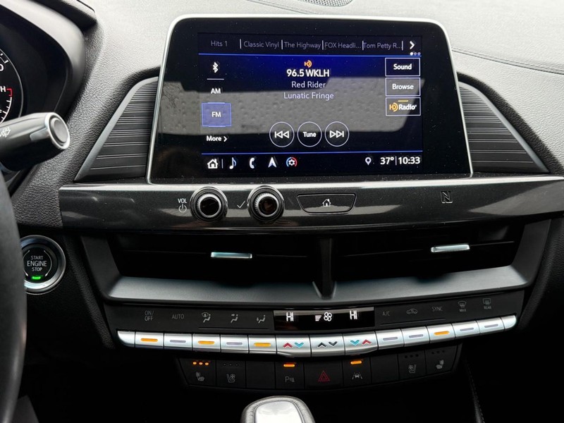 Cadillac CT4 Vehicle Full-screen Gallery Image 17