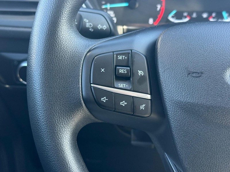 Ford Escape Vehicle Full-screen Gallery Image 14