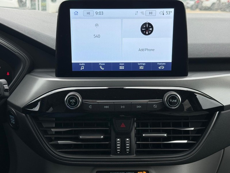 Ford Escape Vehicle Full-screen Gallery Image 16