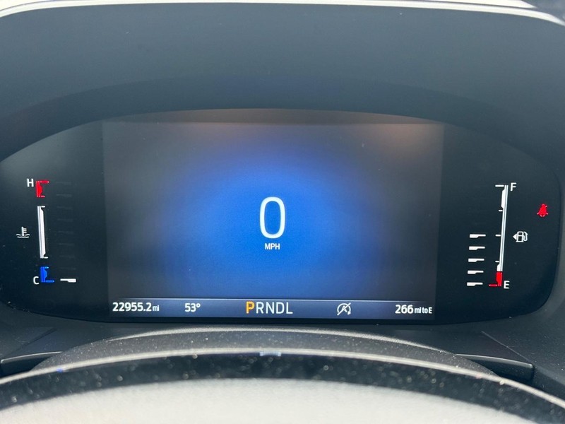 Ford Escape Vehicle Full-screen Gallery Image 21