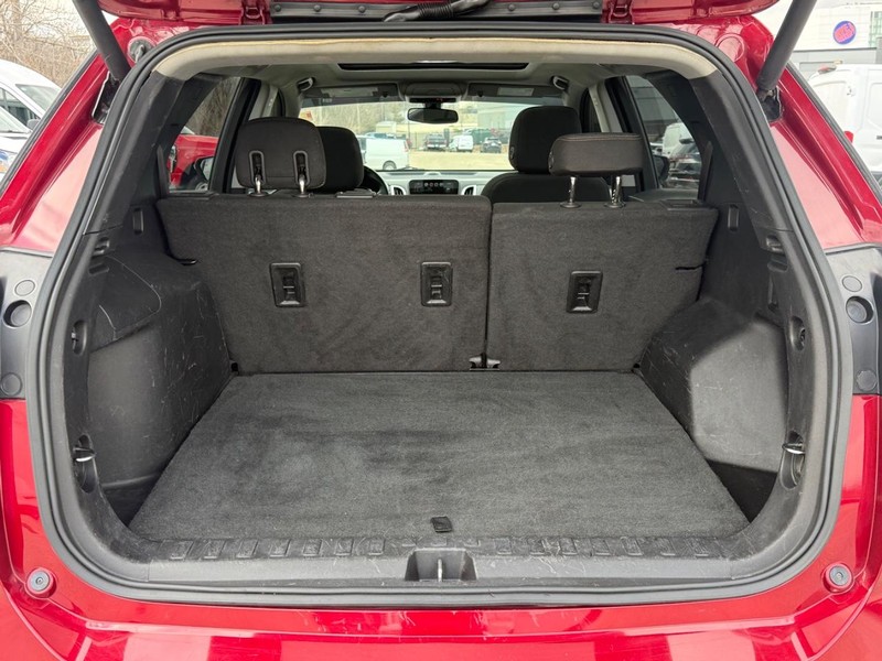 Chevrolet Equinox Vehicle Full-screen Gallery Image 06