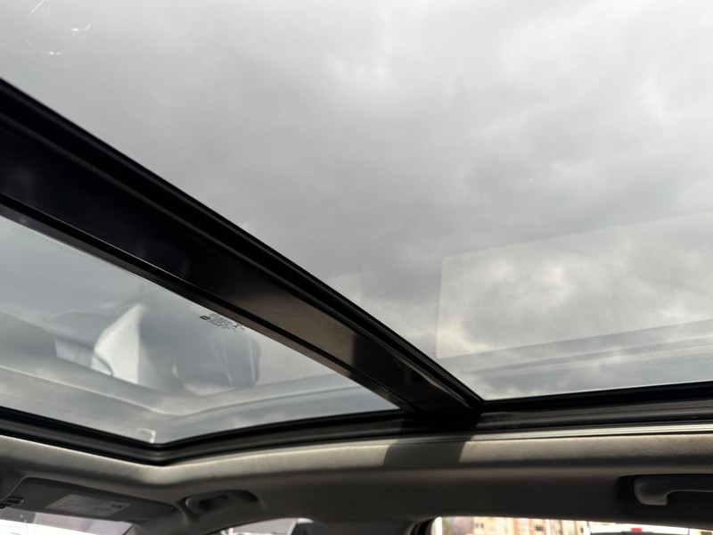 Chevrolet Equinox Vehicle Full-screen Gallery Image 12