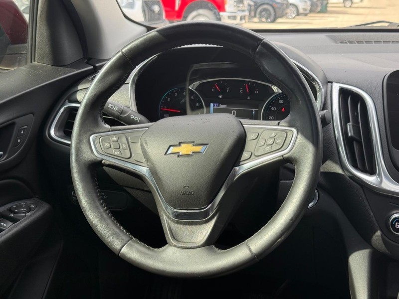Chevrolet Equinox Vehicle Full-screen Gallery Image 14