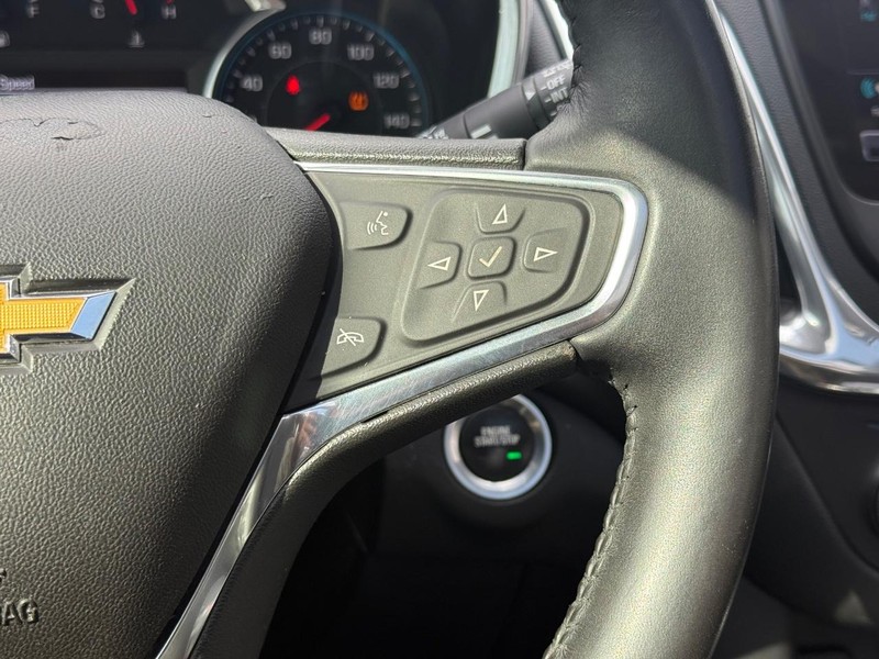 Chevrolet Equinox Vehicle Full-screen Gallery Image 16