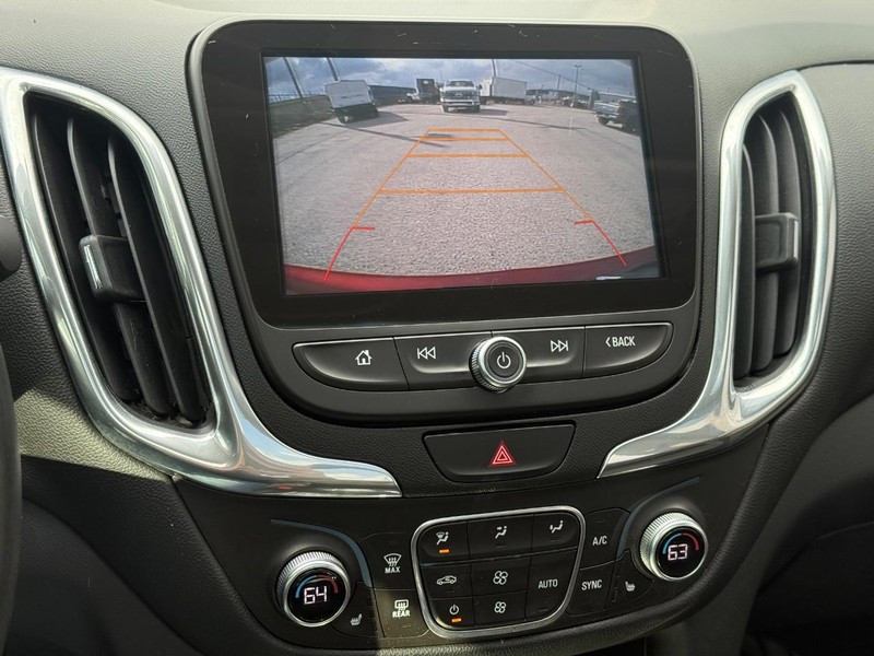 Chevrolet Equinox Vehicle Full-screen Gallery Image 18