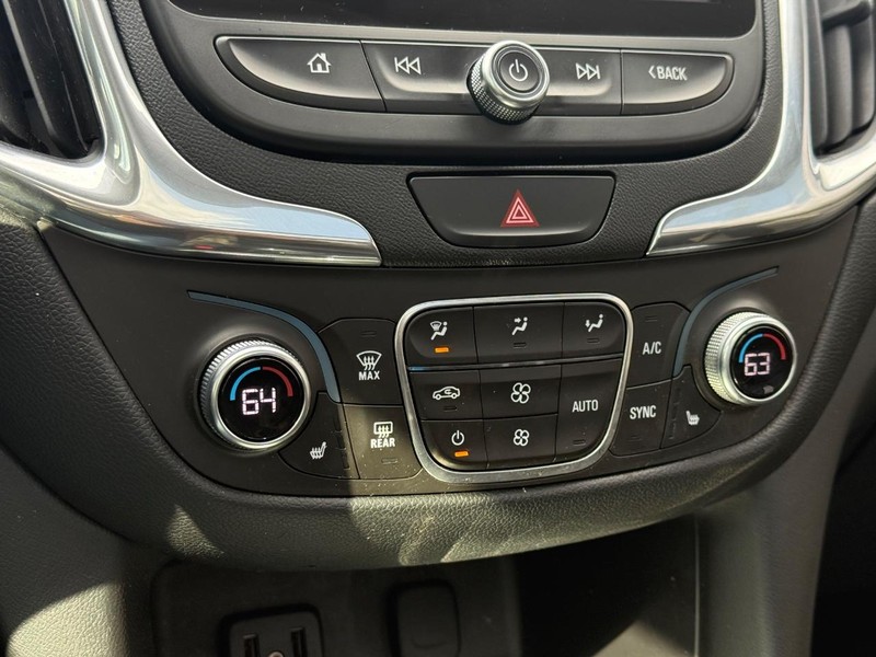 Chevrolet Equinox Vehicle Full-screen Gallery Image 19