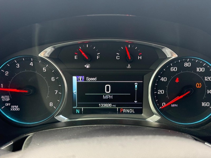 Chevrolet Equinox Vehicle Full-screen Gallery Image 22