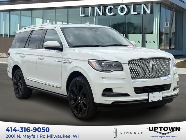Milwaukee WI 2024 Lincoln Navigator more details - lincoln navigator