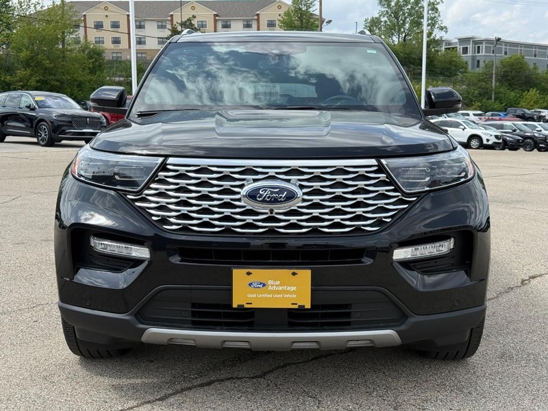 Ford Explorer Vehicle Full-screen Gallery Image 08