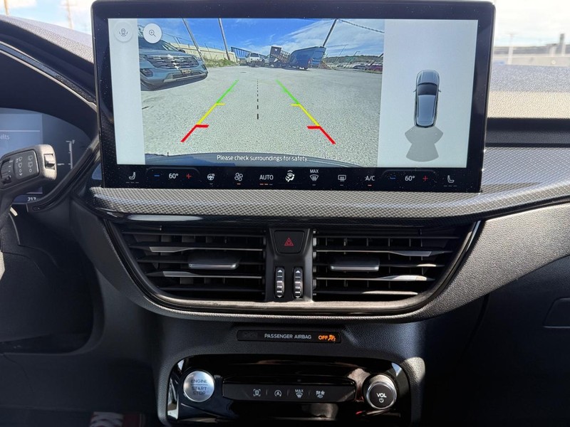 Ford Escape Vehicle Full-screen Gallery Image 17