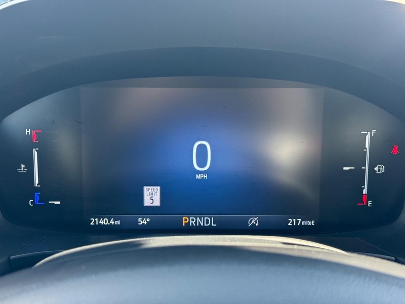 Ford Escape Vehicle Full-screen Gallery Image 20