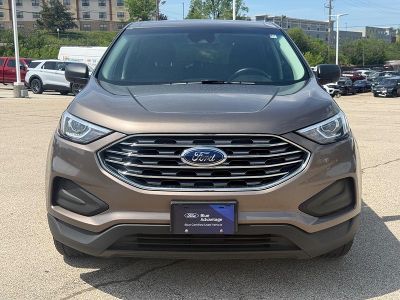 Ford Edge Vehicle Full-screen Gallery Image 08