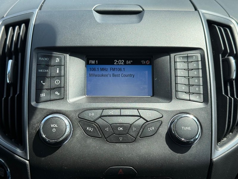 Ford Edge Vehicle Full-screen Gallery Image 16