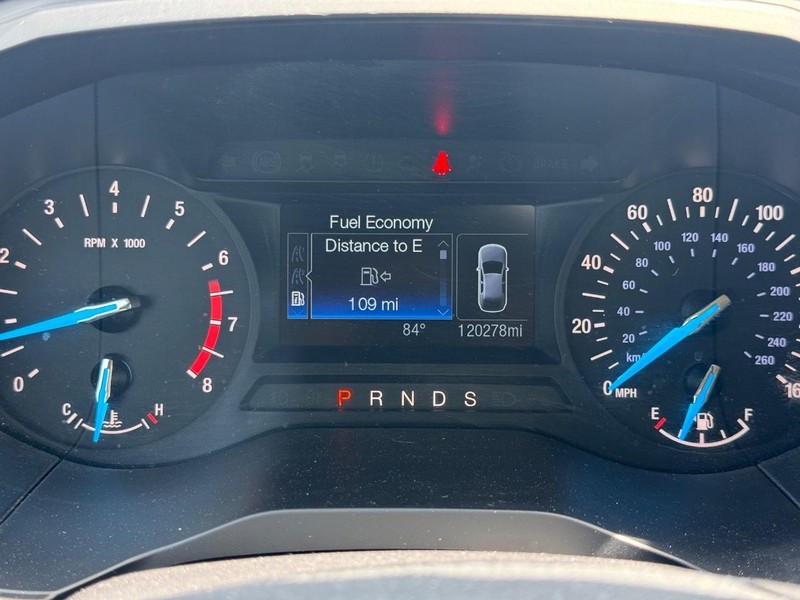 Ford Edge Vehicle Full-screen Gallery Image 21